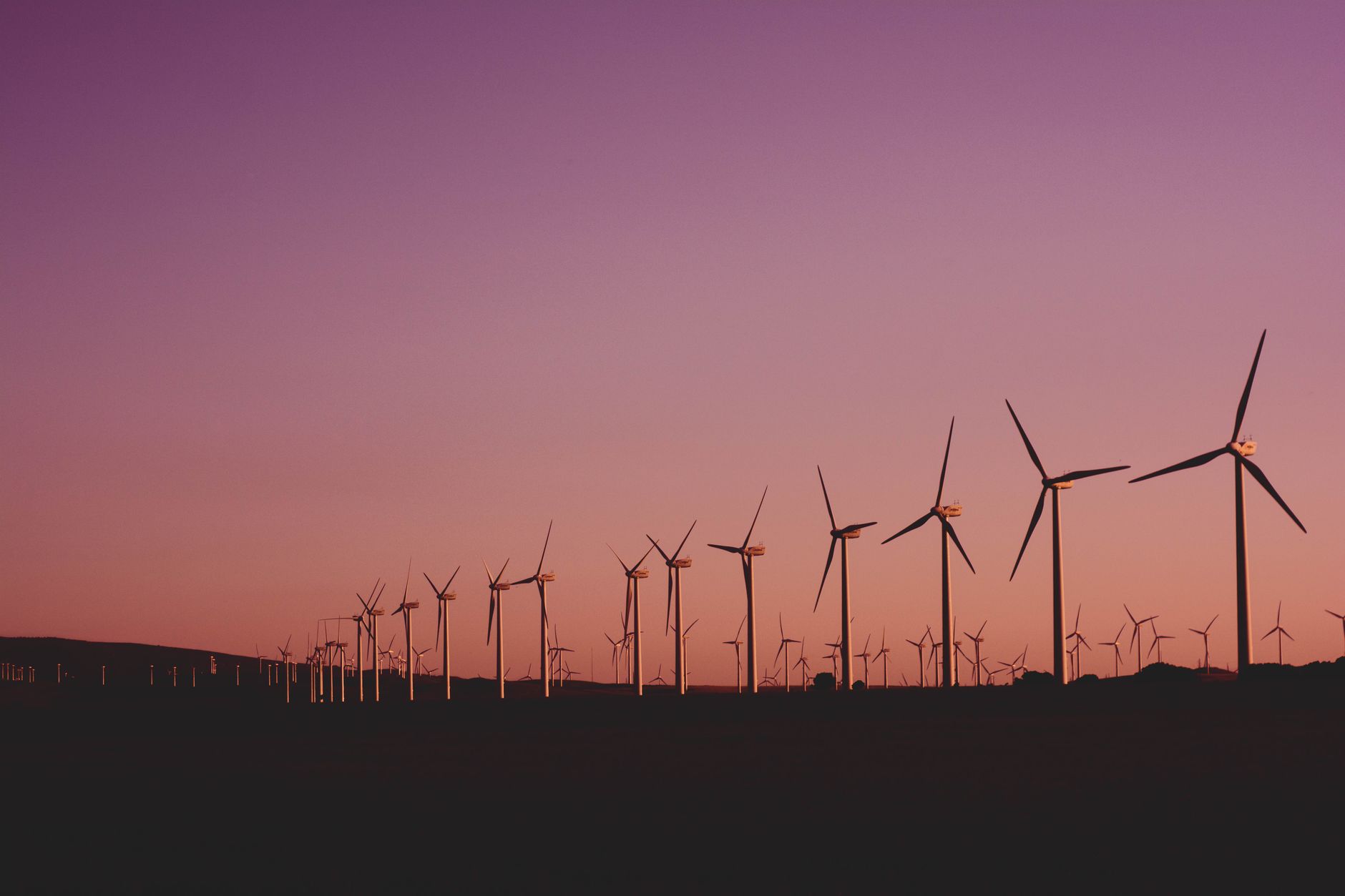 Why Brookfield Renewable Corp stock is near a 52-week low