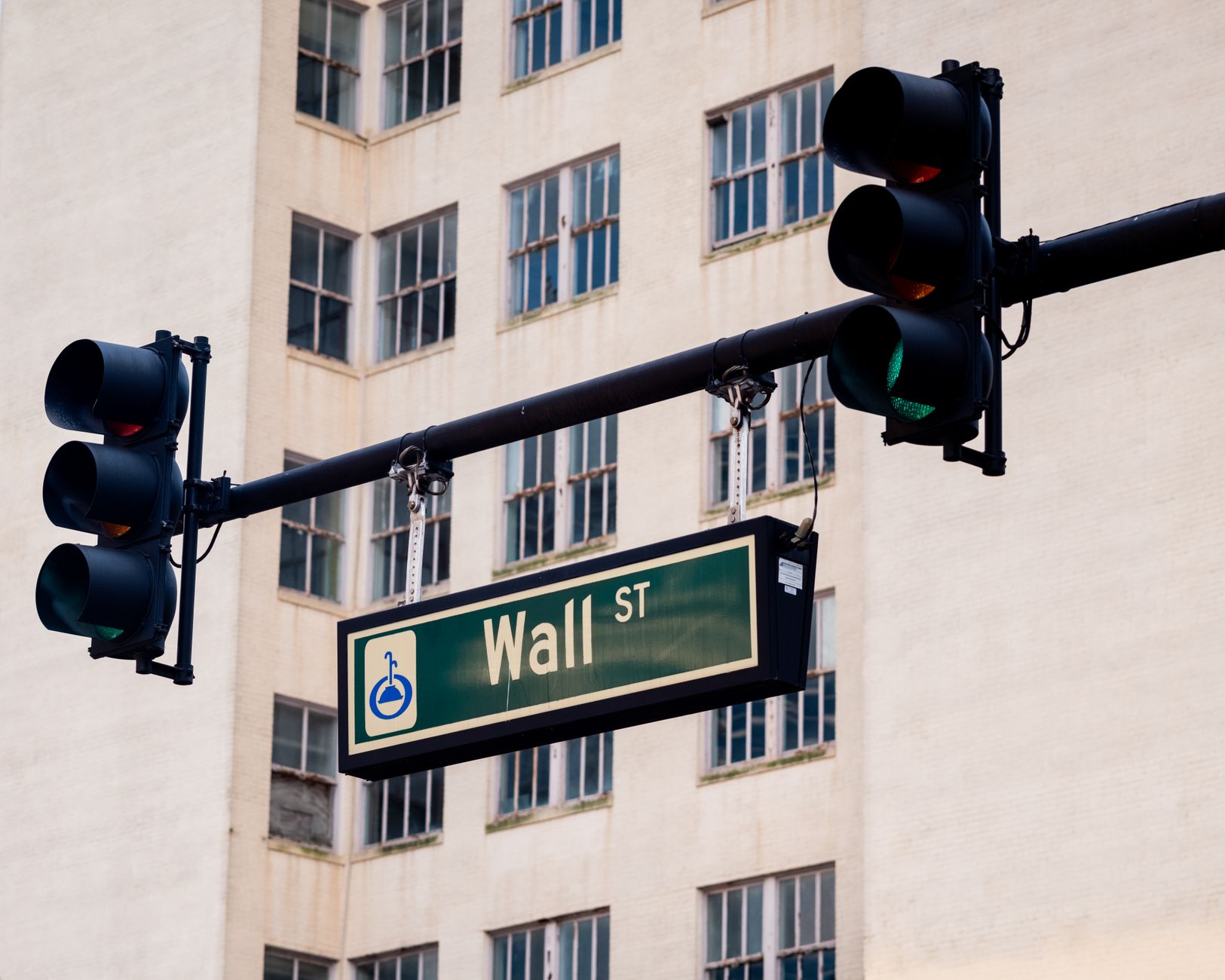 Why Vicor Corporation stock is plummeting today