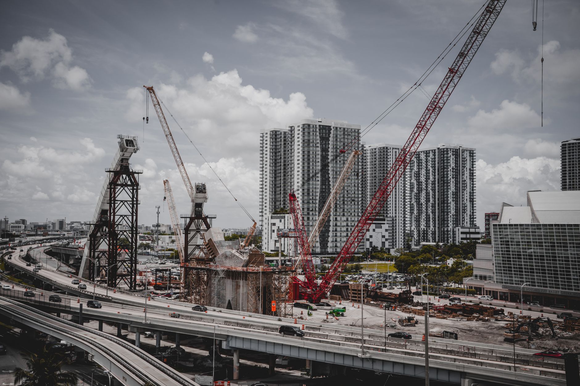 Keel Infrastructure Corp. (KEEL.TO) Dips 4.5% in Last Session Amid Ongoing Debt Concerns