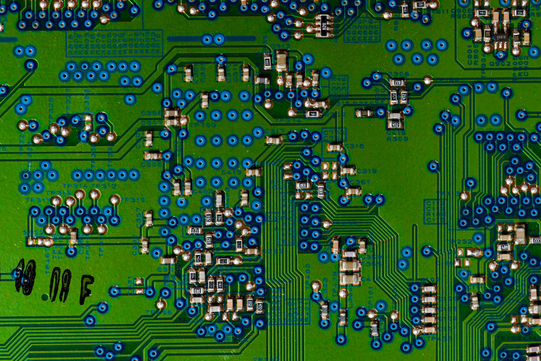 Celestica Inc. Surges 9% This Week as Investors Eye Growth Potential