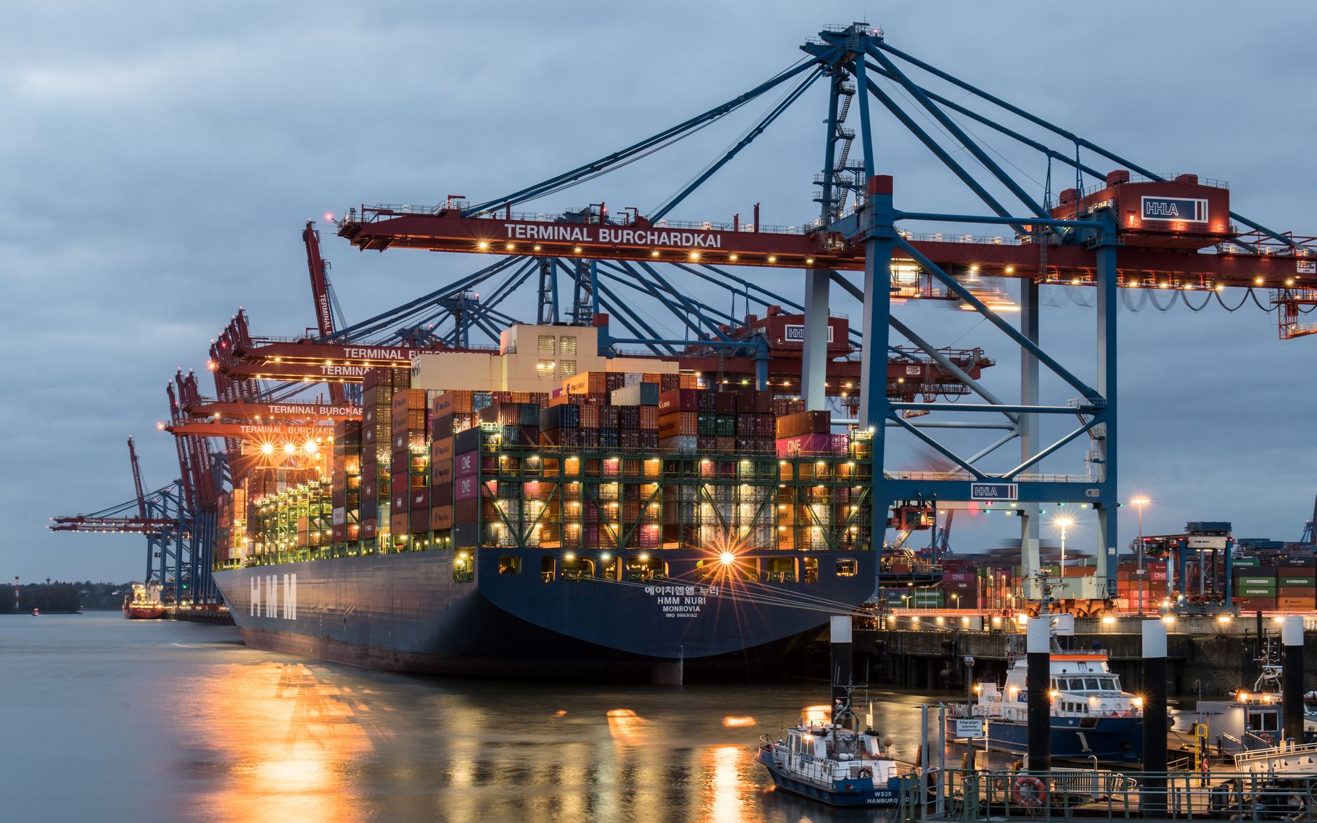 Canada's June Imports: A Potential Slowdown in Trade?