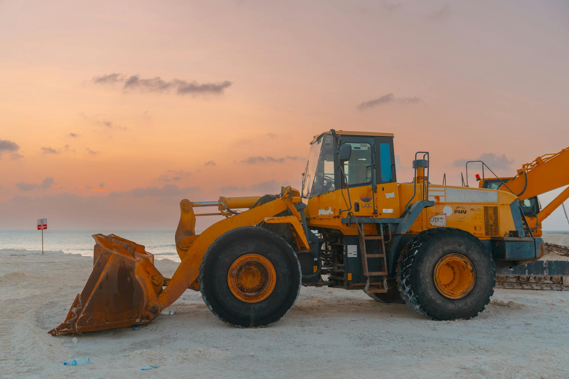 Finning International Inc. (FTT.TO) Soars After Strong Q1 Earnings Report