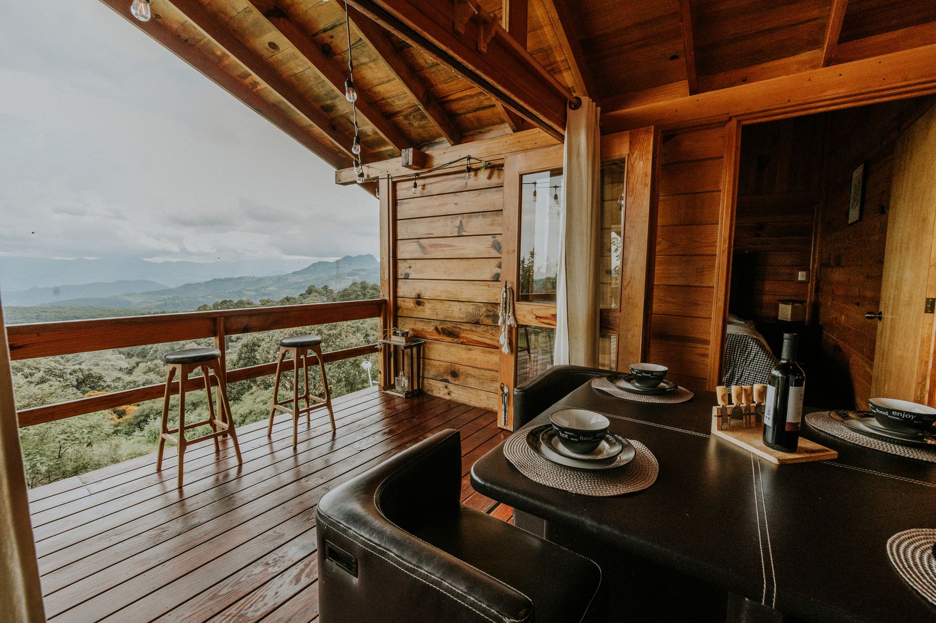 How AI Photos Are Changing the Airbnb Experience for Canadian Travelers
