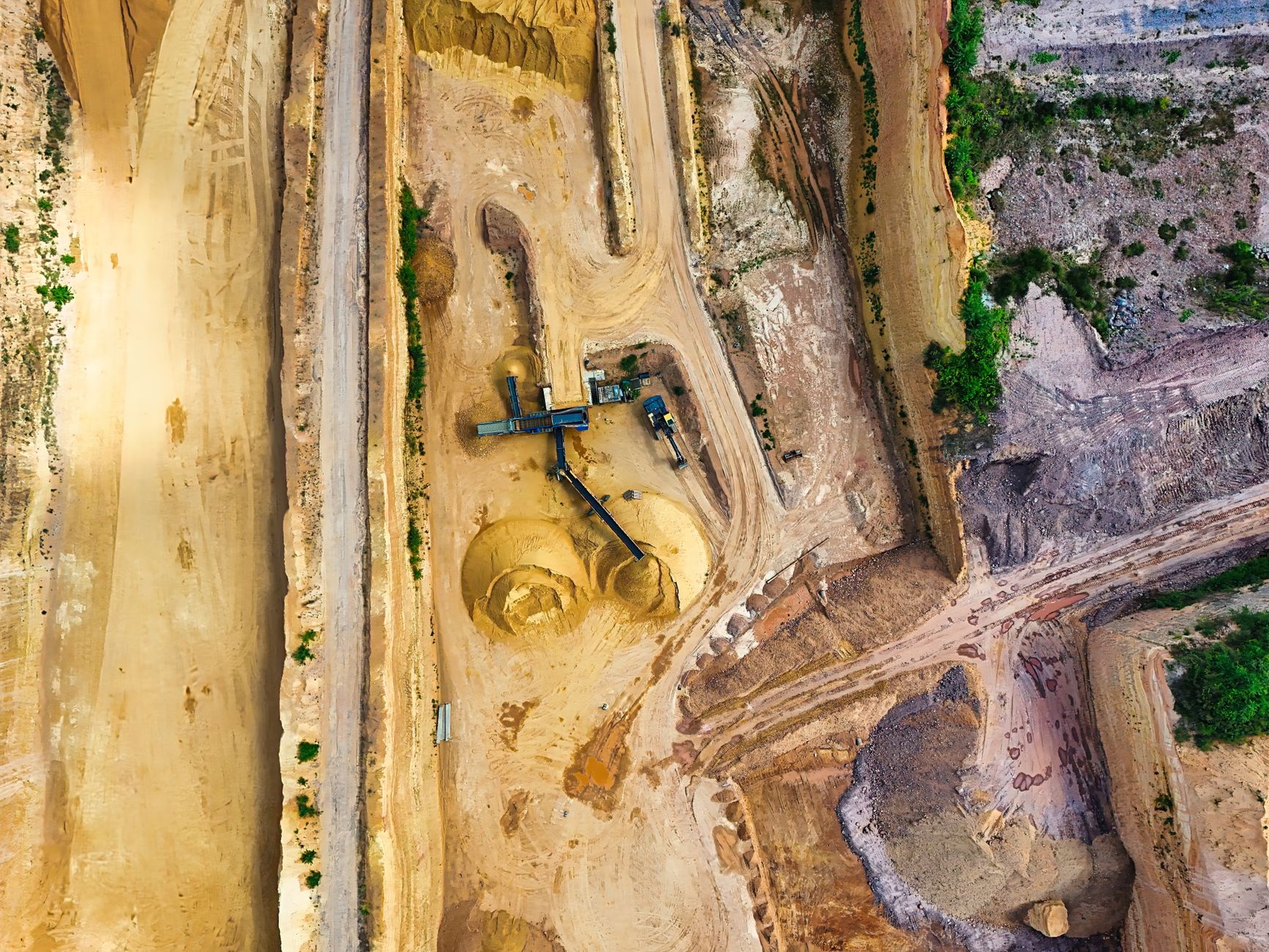 What's Going On With GoldMining Inc Stock Thursday?