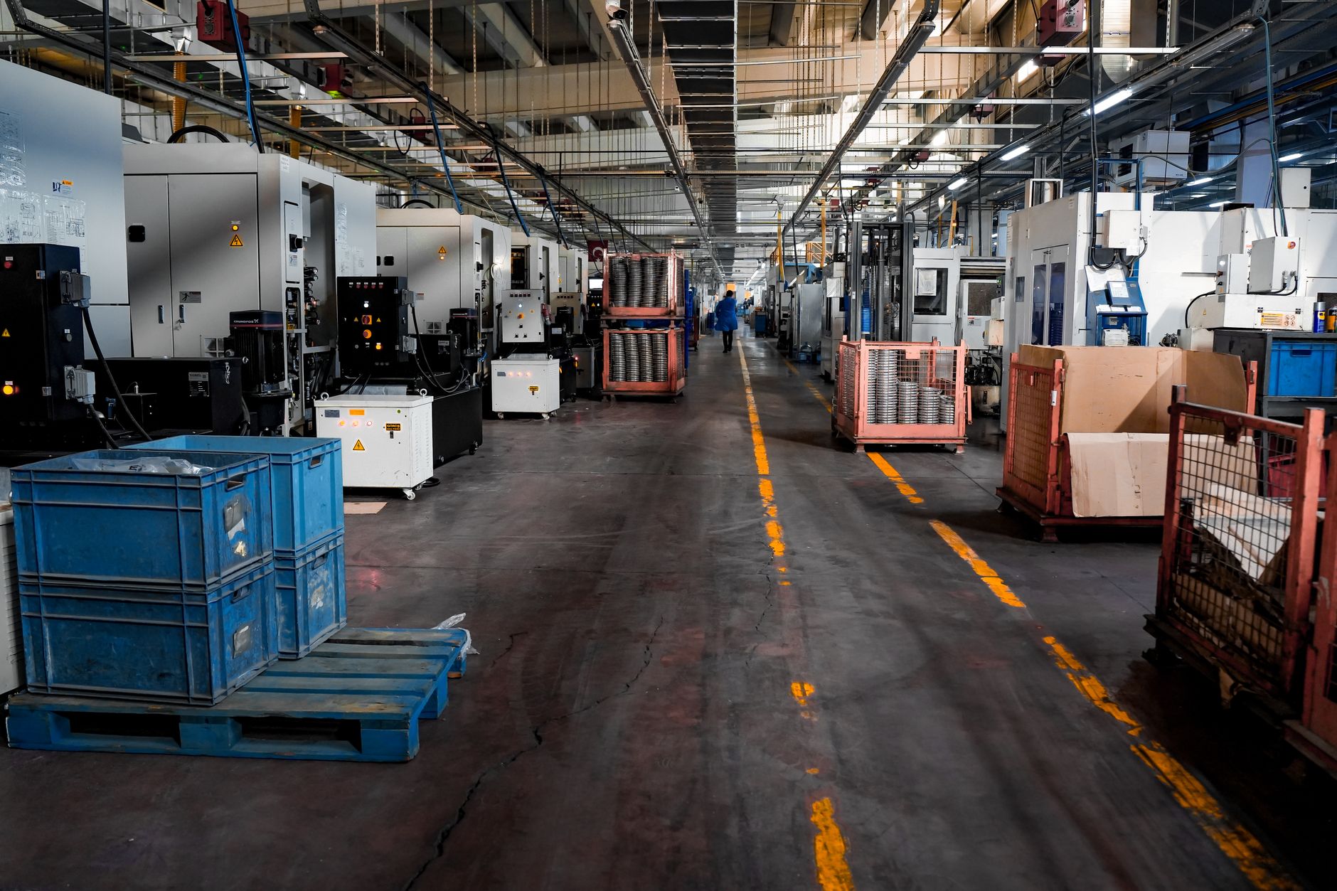 Why Linamar Corporation stock is sliding today