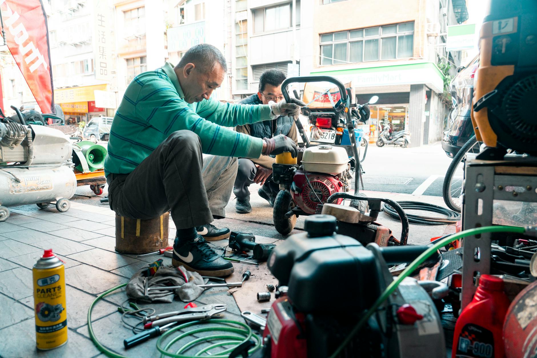 Boyd Group Services Inc. (BYD.TO) Faces 3.2% Drop Despite Record Earnings