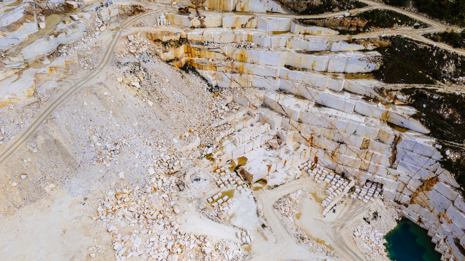 What to Watch for in Leading Edge Materials' Upcoming Earnings on June 19