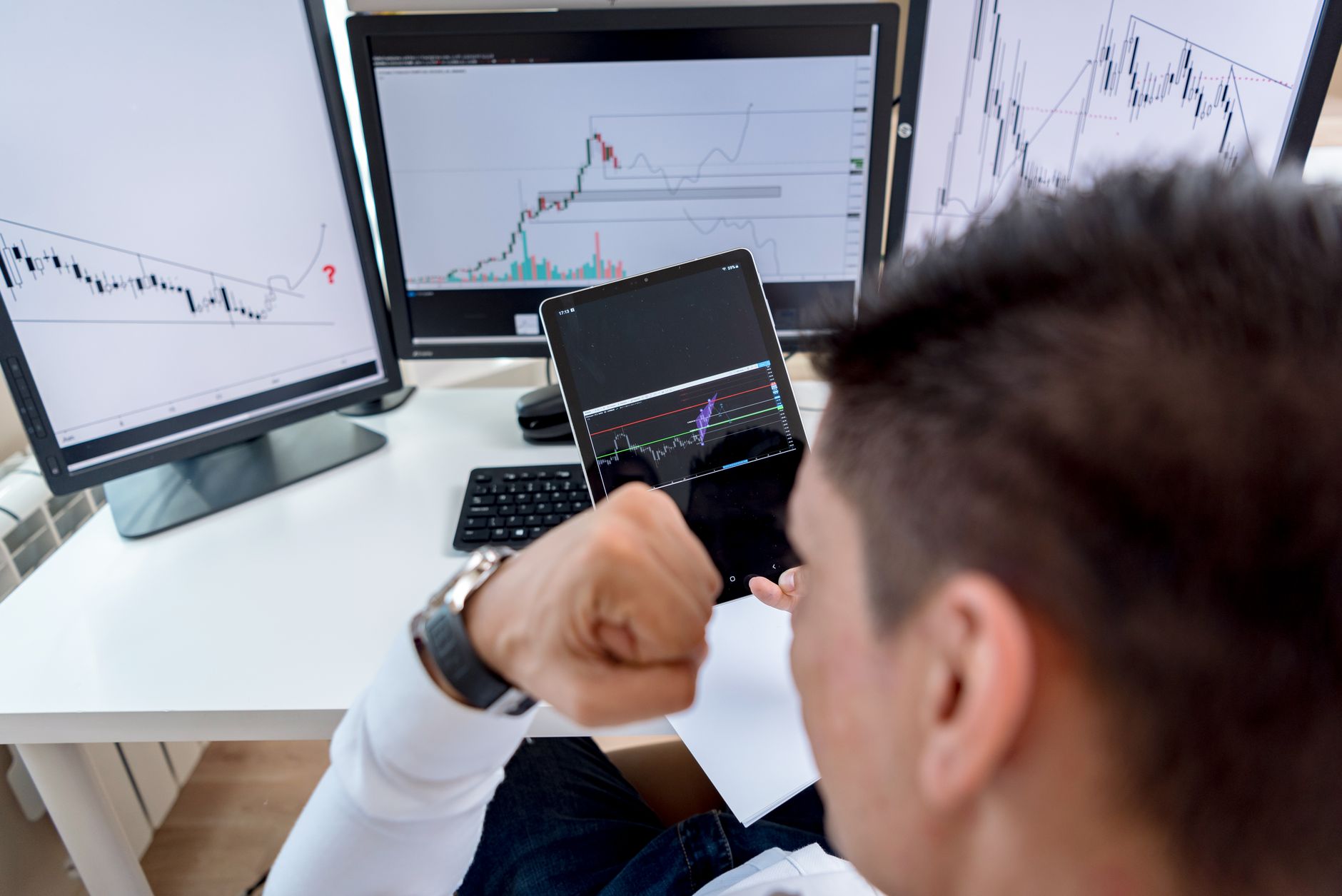 Why CrowdStrike stock is sliding today