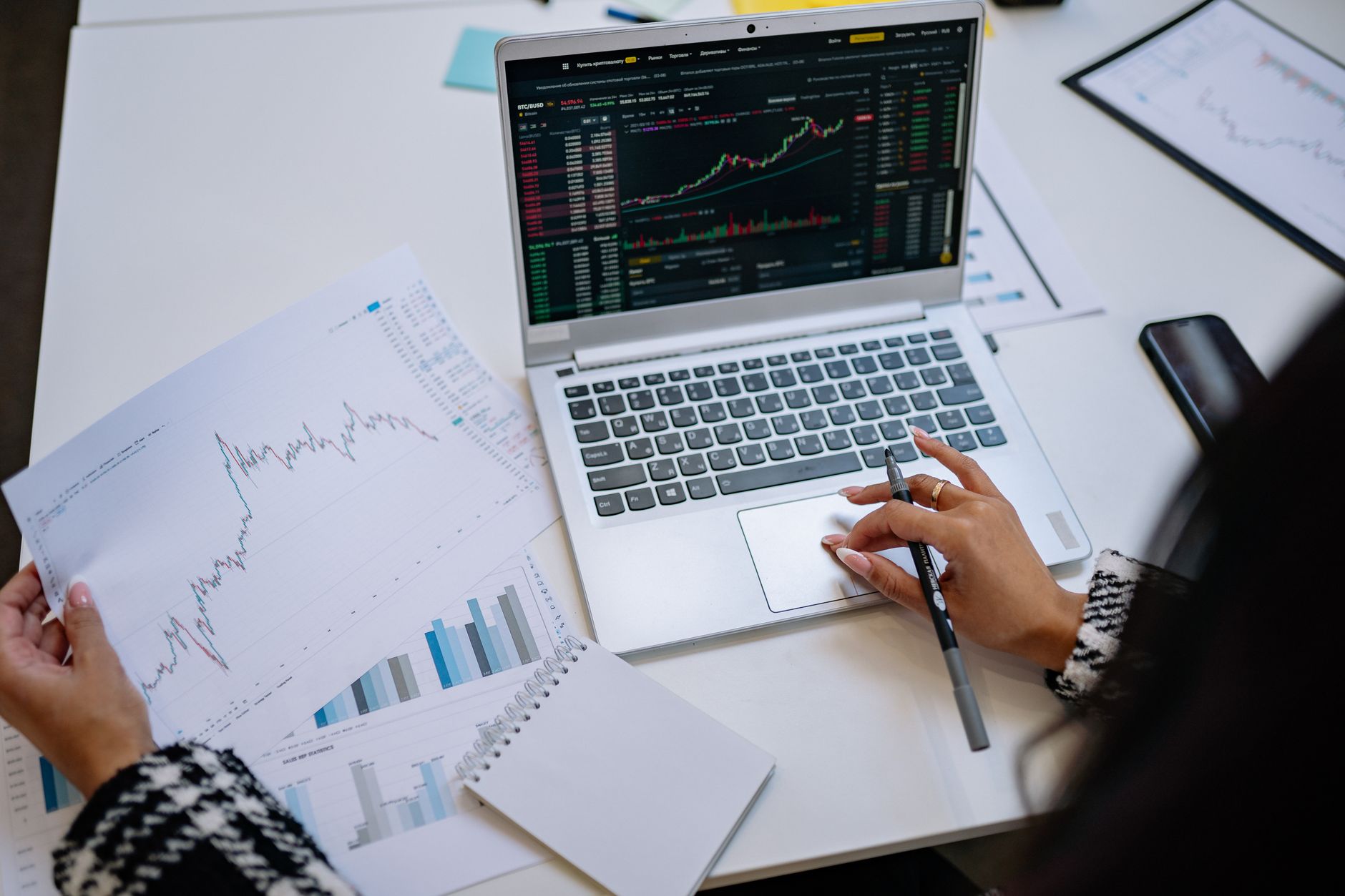 Why Tucows Inc. stock fell yesterday