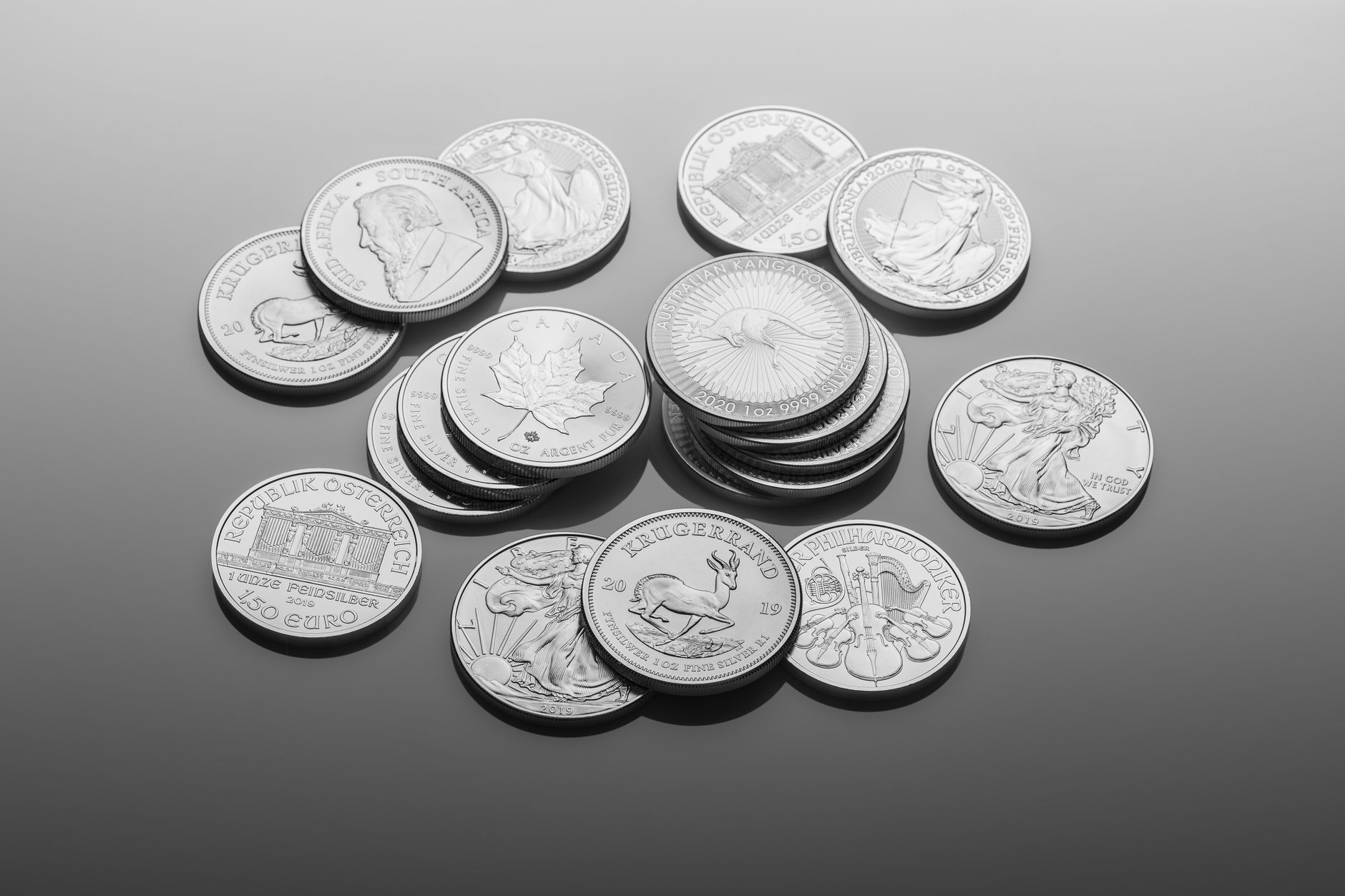 Sprott Physical Silver Stock Falls 3.24%: What's Behind the Move