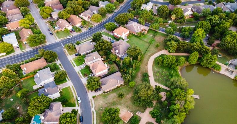 14 Best Alternative Investments In Canada (2026)