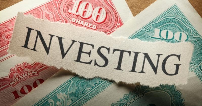 4 Best Low-Risk Investments In Canada (2026)