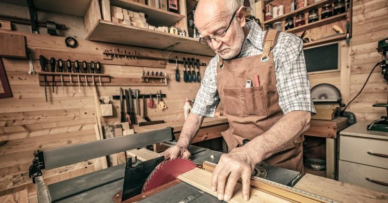 20 Best Retirement Jobs From Home In Canada (2026)