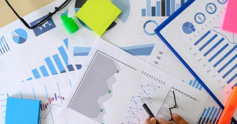 How to Invest in Index Funds in Canada: 4 Easy Steps to Get Started (2026)