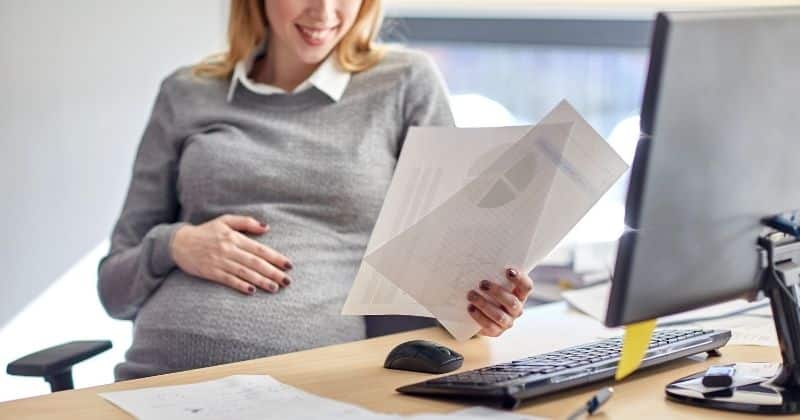 4 Ways to Make Money on Maternity Leave in Canada (2026)