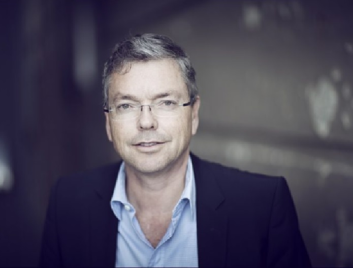 Mark Dobbin