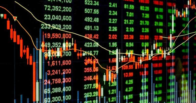 Stock Market Correction in Canada: 4 Strategies to Prepare (2026)